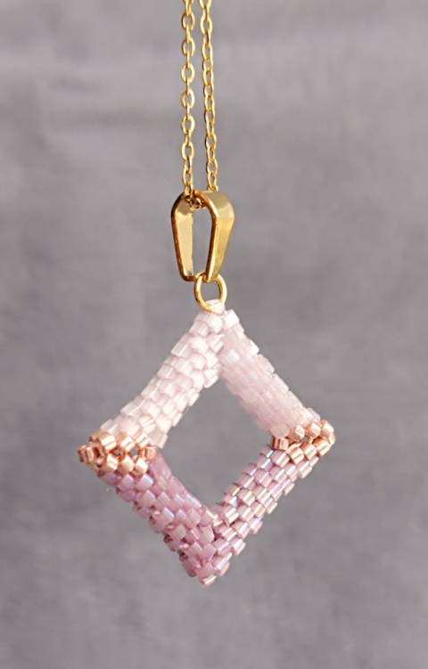 Rózowa zawieszka z koralików Subtelle Sparkle Rózowa zawieszka z koralików Subtelle Sparkle
