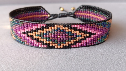 Różowa bransoletka tkana z koralików Magenta Dream Black Różowa bransoletka tkana z koralików Magenta Dream Black