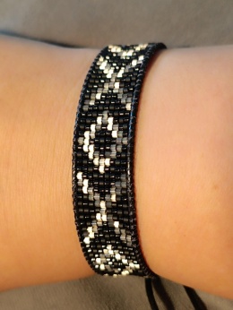 Czarna bransoletka tkana z koralików Miyuki  w stylu boho